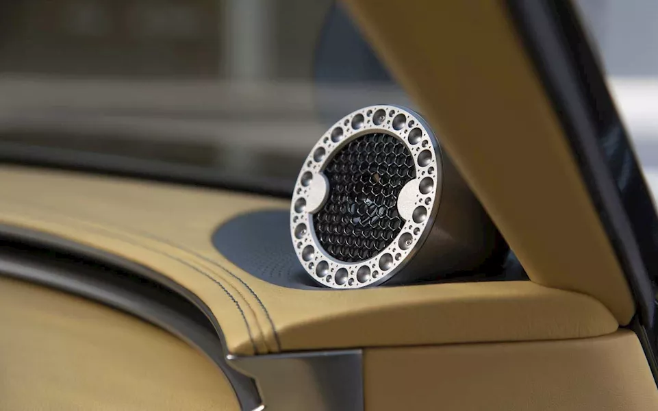 جينيسيس تستعرض إكس سبيديوم كوبيه