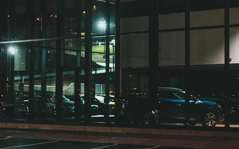 هل تسببت الأزمة الحالية في "قطع عيش" العاملين بشركات السيارات؟