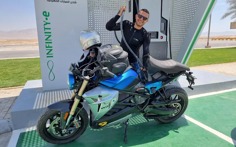 علي عبده ، المغامر المصري وحامل الرقم العالمي في موسوعة جينيس للأرقام القياسية