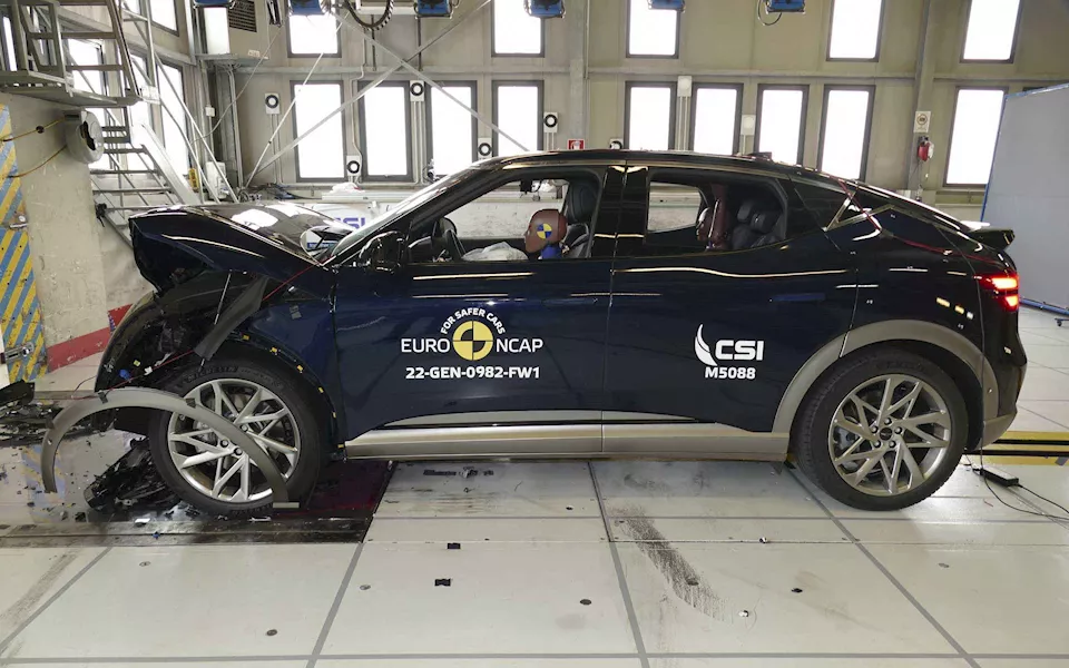 جينيسيس GV60 في اختبار Euro NCAP