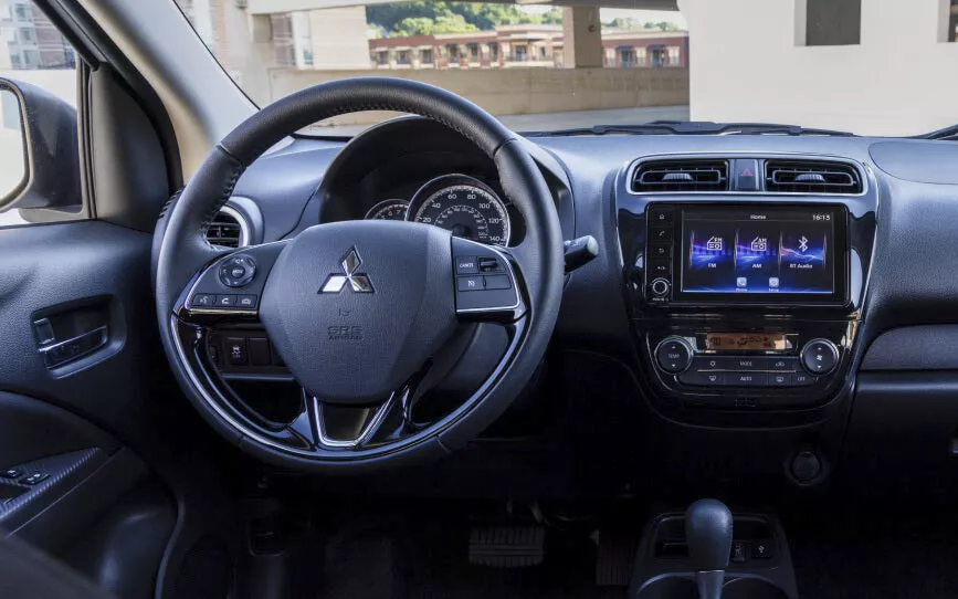 مقصورة ميتسوبيشي اتراج (5)