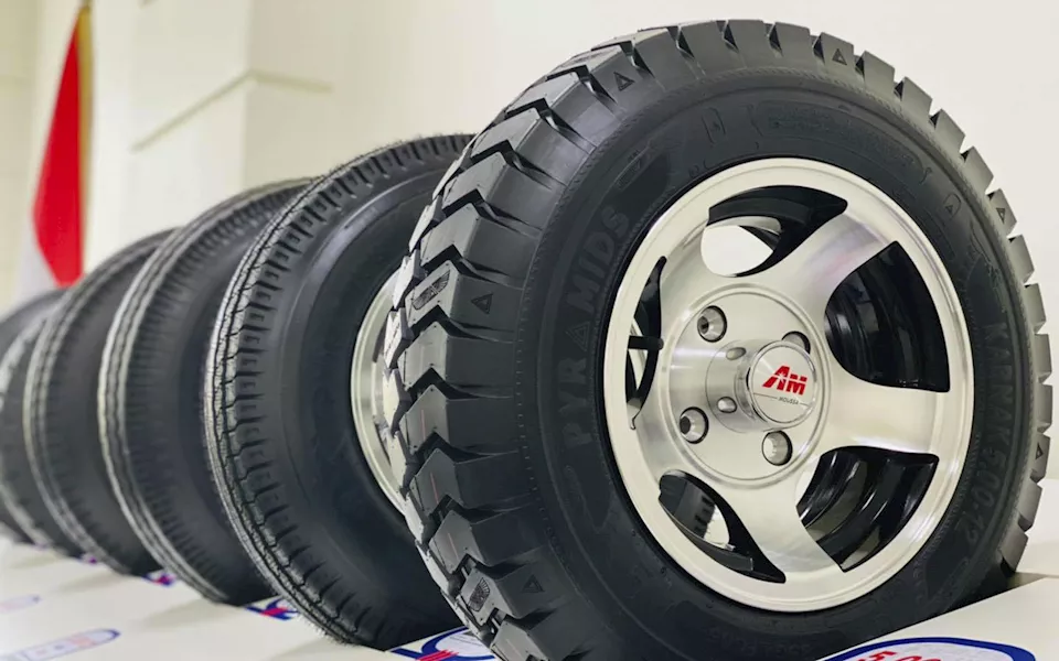 إطارات مصنع بيراميدز