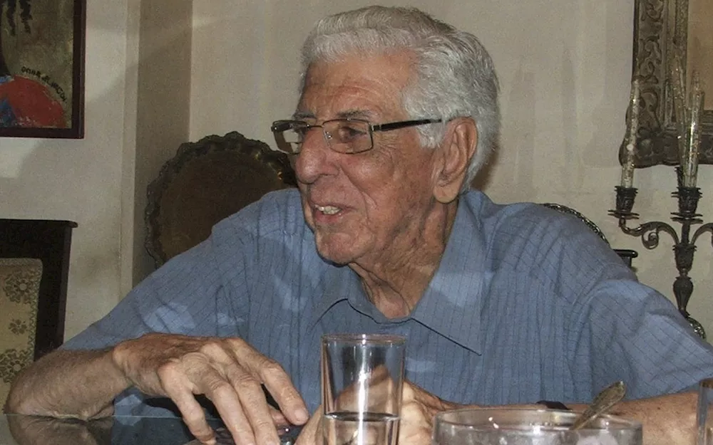 الأب الروحي للنصر للسيارات في أولى حلقات صنايعية مصر