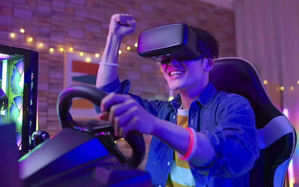 ازاي تستمع بالـ "درايفنج سمليتر" بأقصى درجة؟