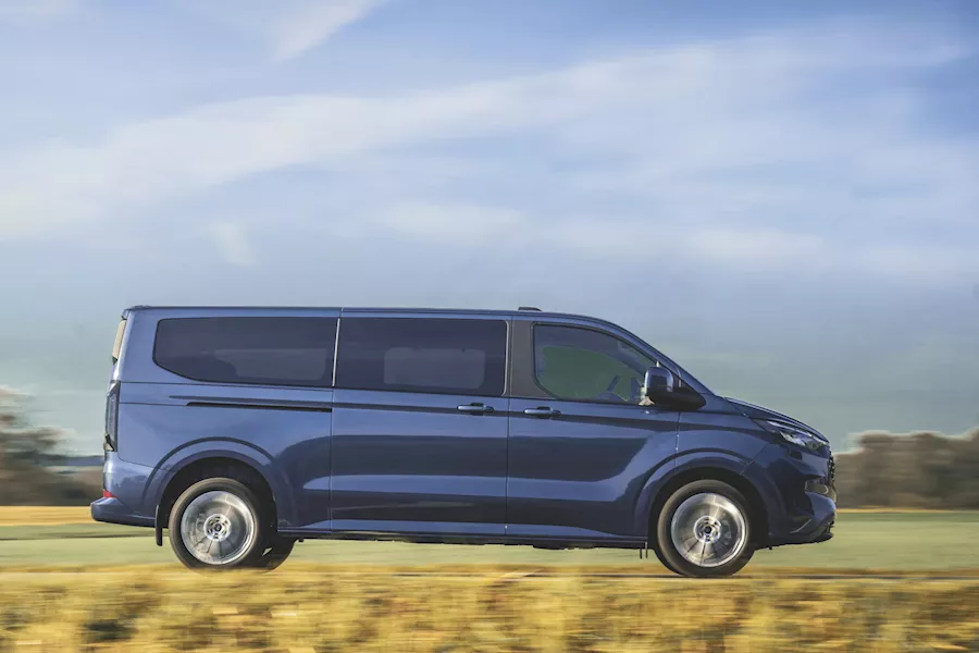 أبواب جرارة لفورد Tourneo Custom موديل 2024