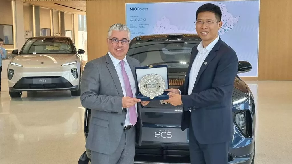 جانب من زيارة وفد هيئة قناة السويس الاقتصادية لمصنع NIO للسيارات