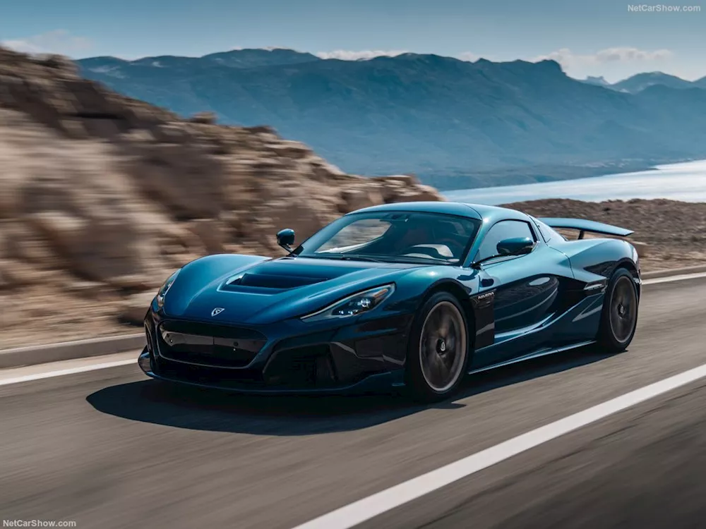 2 ريماك نيفيرا الكهربائية الخارقة