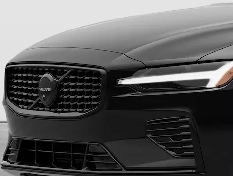 3 فولفو CX60 Black Edition