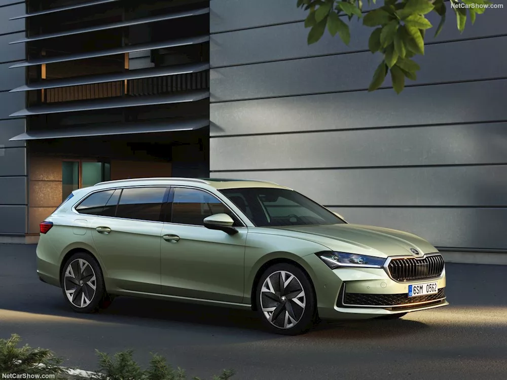 1 سكودا سوبيرب كومبي موديل 2024