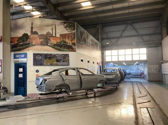 نيسان إيجيبت تنظّم جولة تفقدية داخل مصنعها احتفالا بإنتاج 300 ألف سيارة