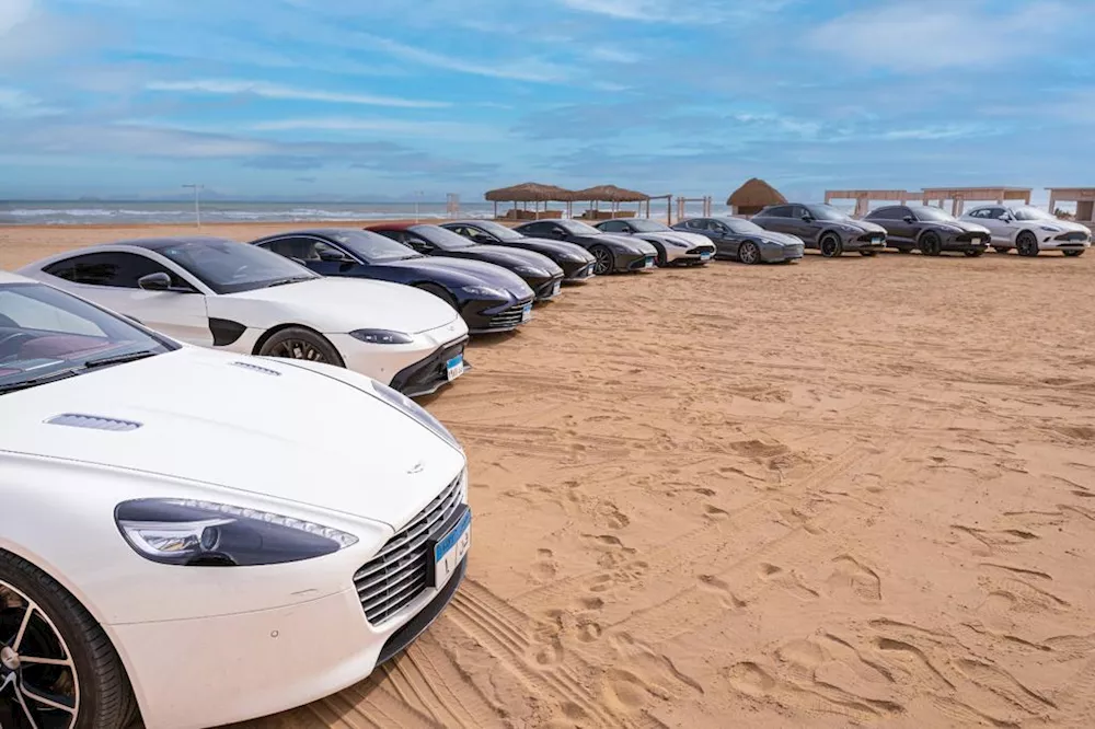 تجربة قيادة أستون مارتن 