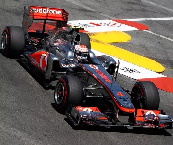 سيارة فريق براون التي قادها جنسون باتون في فورمولا-1