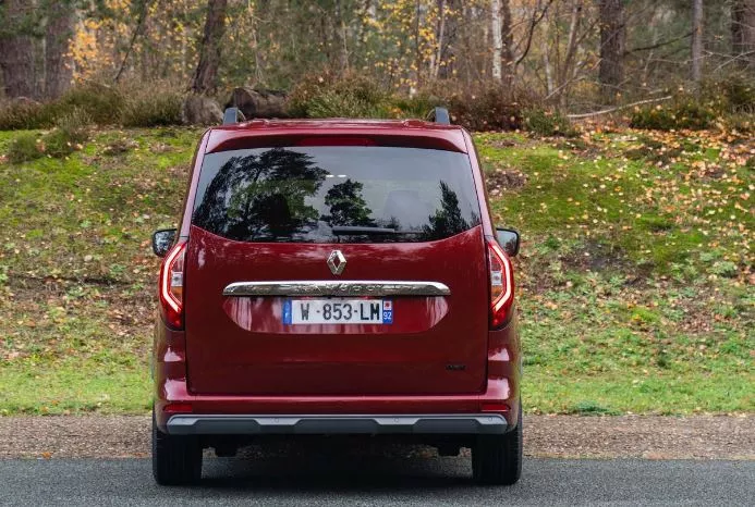  رينو Kangoo E-Tech الجديدة