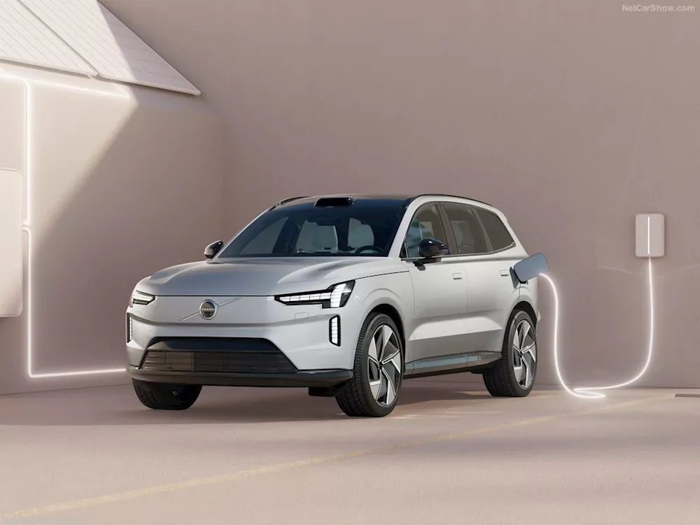 فولفو EX-90 موديل 2024