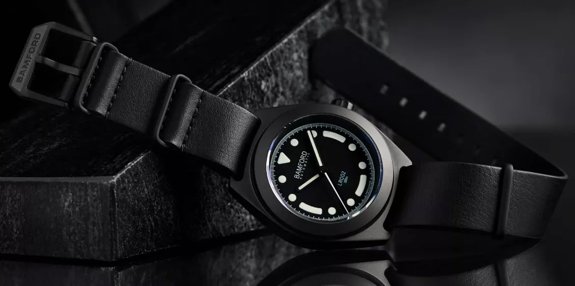 ساعة LR002 المستوحاة من لاند روفر ديفيندر