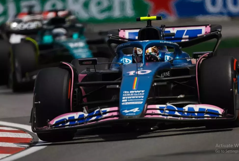 سيارة فريق ألباين المنافس بسباقات فورمولا-1