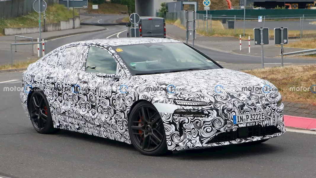 audi-rs6-e-tron-with-camera-mirrors-spy-photos (1)