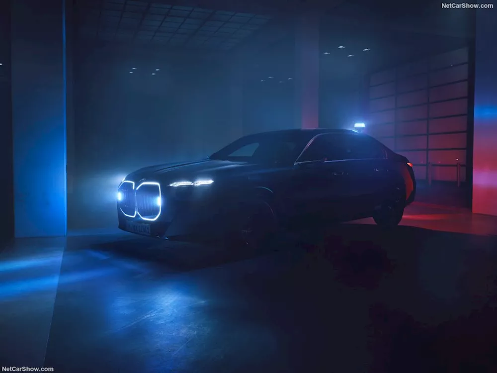 بي إم دبليو i7 Protection المصفحة الجديدة