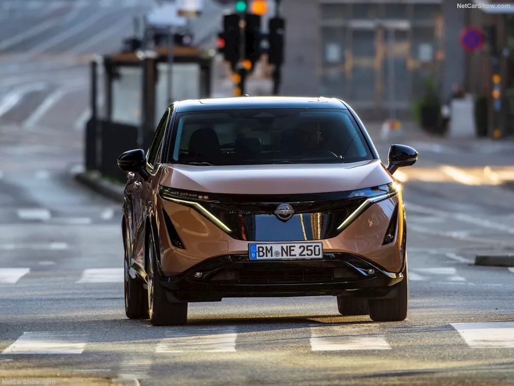 1 نيسان Ariya الجديدة