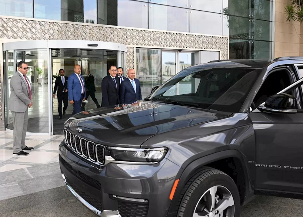من تفقد رئيس الوزراء للسيارة جيب جراند شيروكي L الجديدة