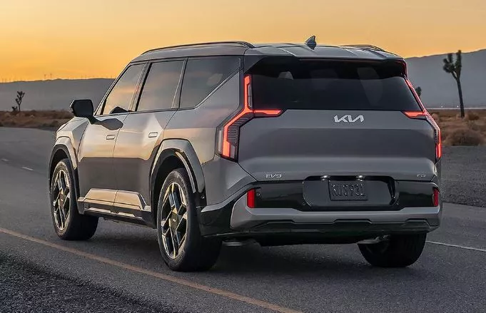 EV9 GT الجديدة