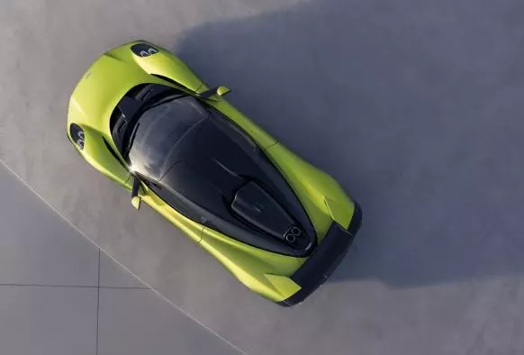 أستون مارتن فالهالا 