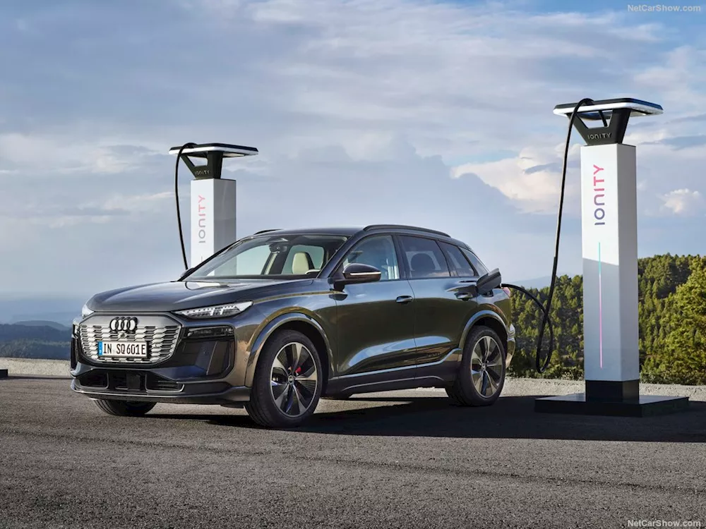 1 أودي Q6 e-tron الكهربائية موديل 2025