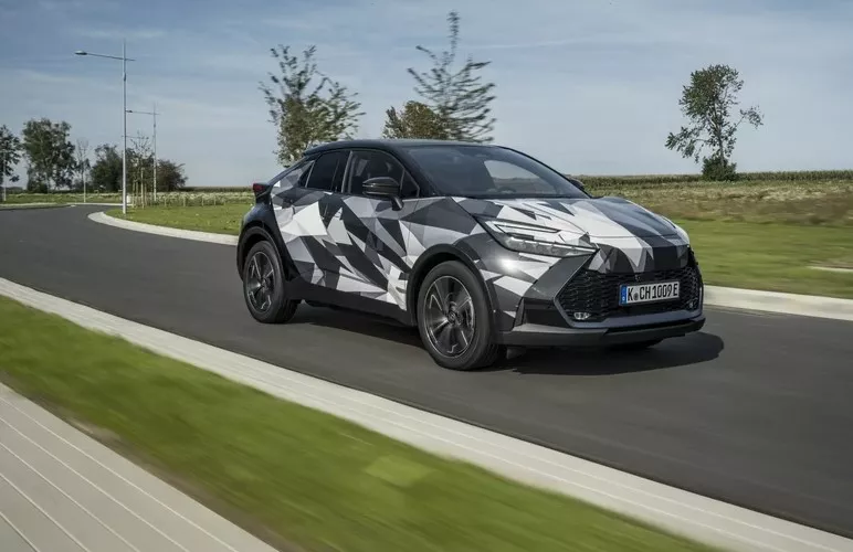 2 تويوتا CH-R الجديدة