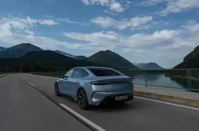 بي واي دي Seal