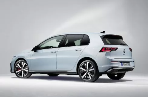 Golf eHybrid الهجين الجديدة