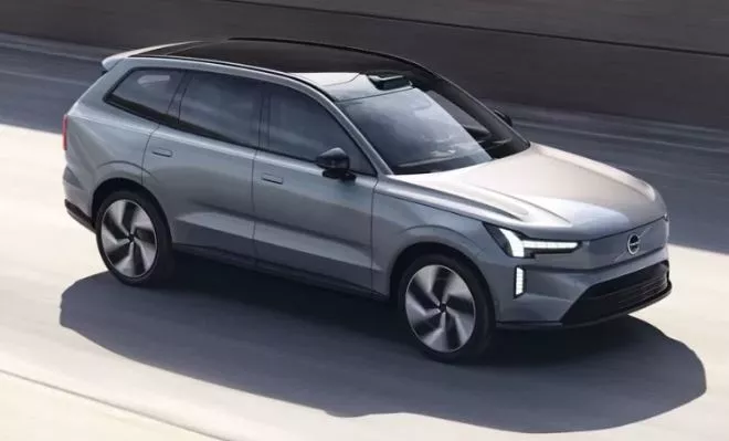 فولفو EX90 الكهربائية الفاخرة