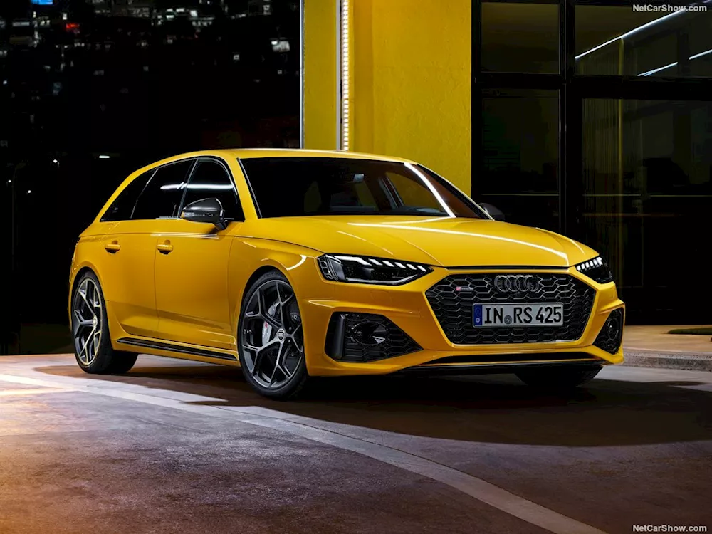 أودي RS 4 Avant الاحتفالية