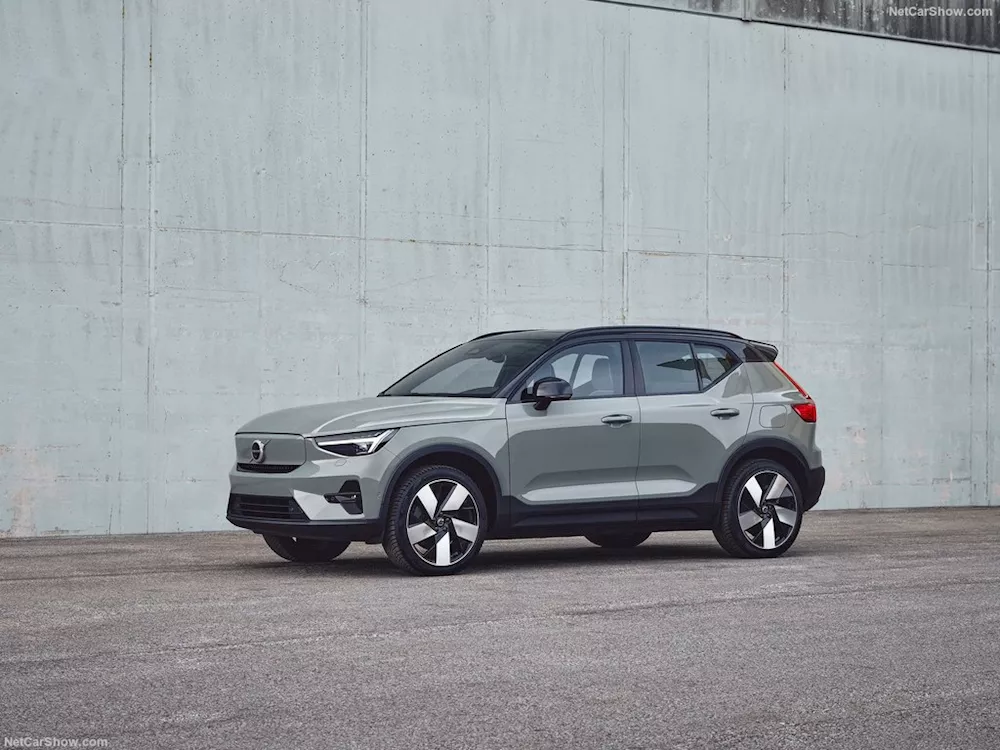 فولفو C40 Recharge الكهربائية الجديدة