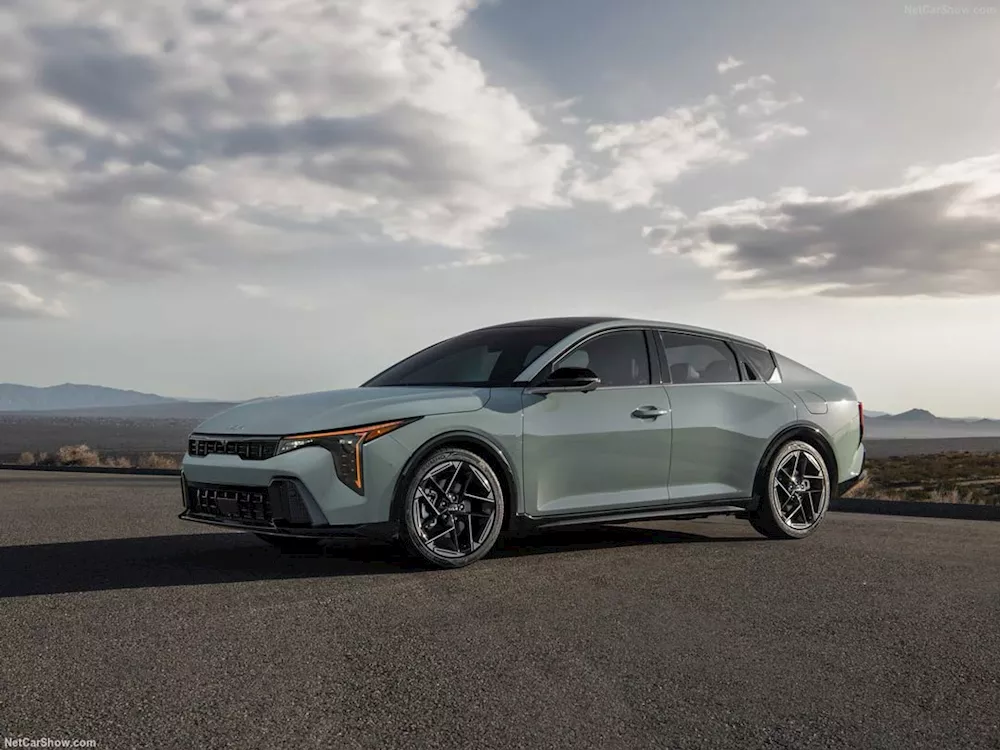 1 كيا K4 سيدان موديل 2025