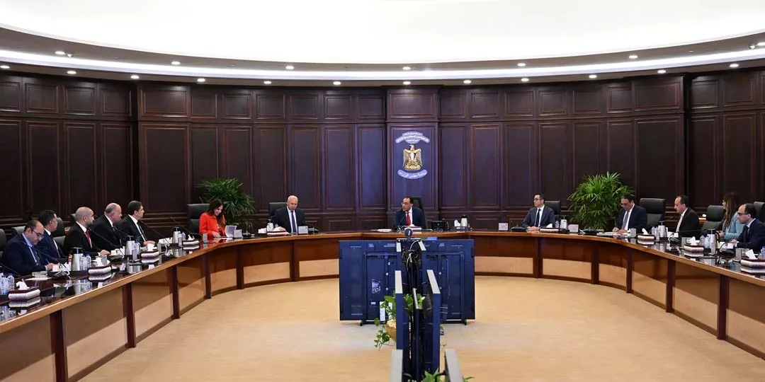 جانب من لقاء رئيس الوزراء بمسئولي القصراوي جروب