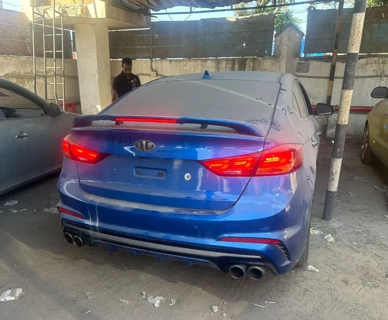 1 جانب من سيارات جمرك بورسعيد المطروحة للبيع 