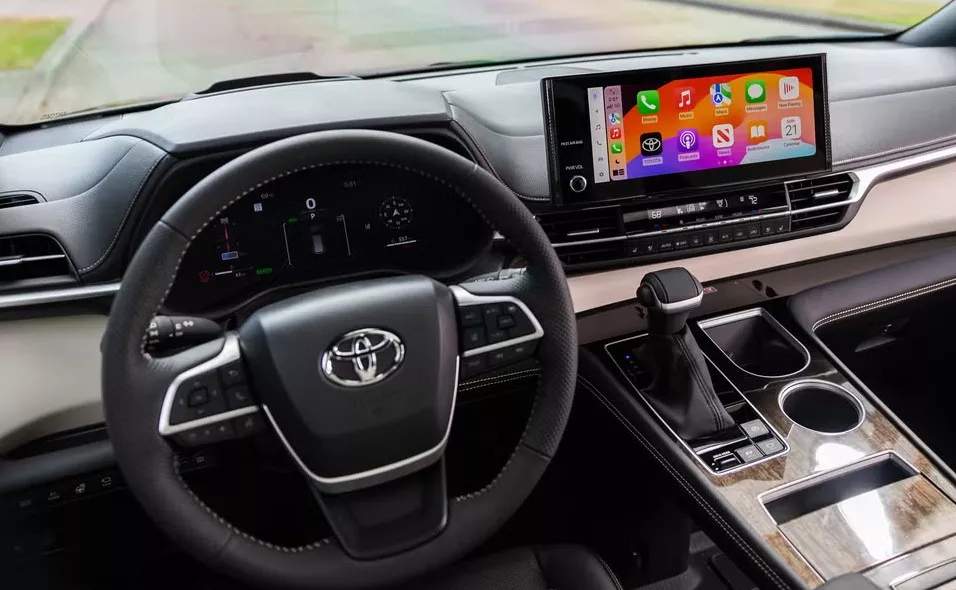 تويوتا سيينا موديل 2025