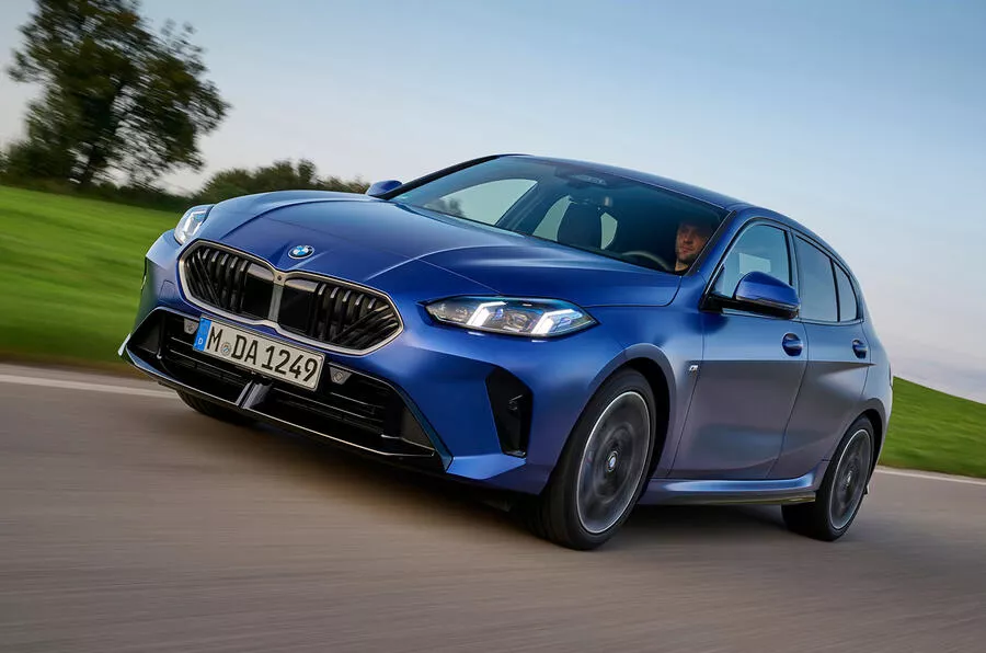 3 بي إم دبليو الفئة الأولى المدمجة الجديدة