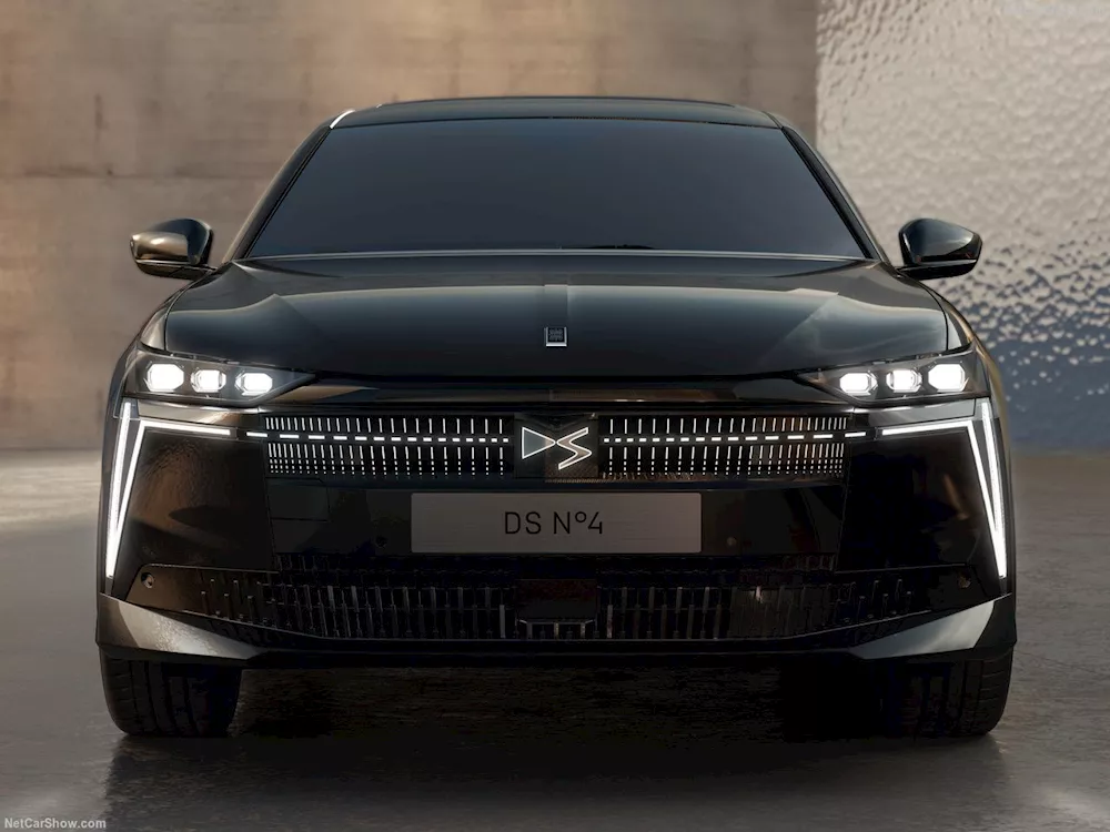 دي إس N°4 الجديدة