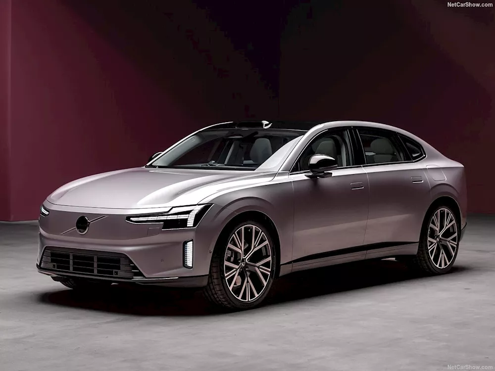 فولفو ES90 الكهربائية الجديدة