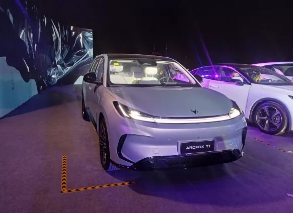  أركس فوكس T1