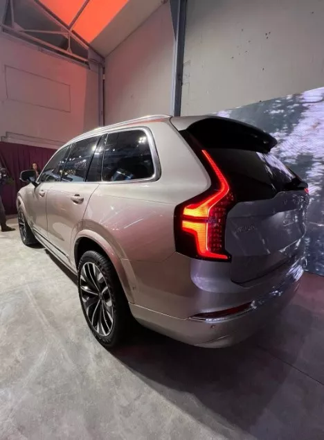 فولفو XC90 الجديدة