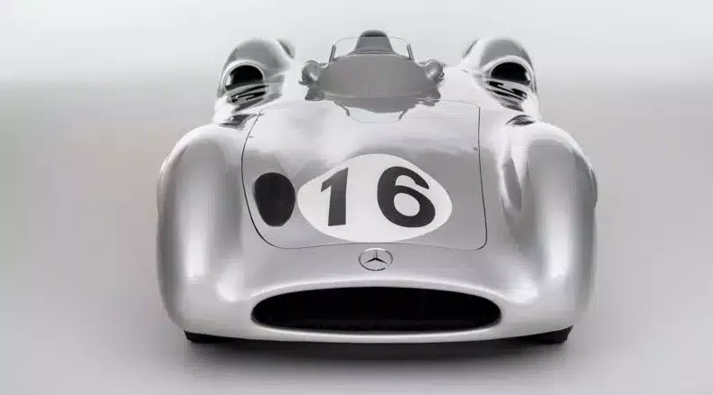 سيارة مرسيدس W196R الكلاسيكية