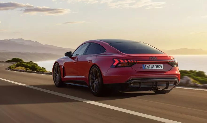 E-Tron GT Quattro الكهربائية الجديدة