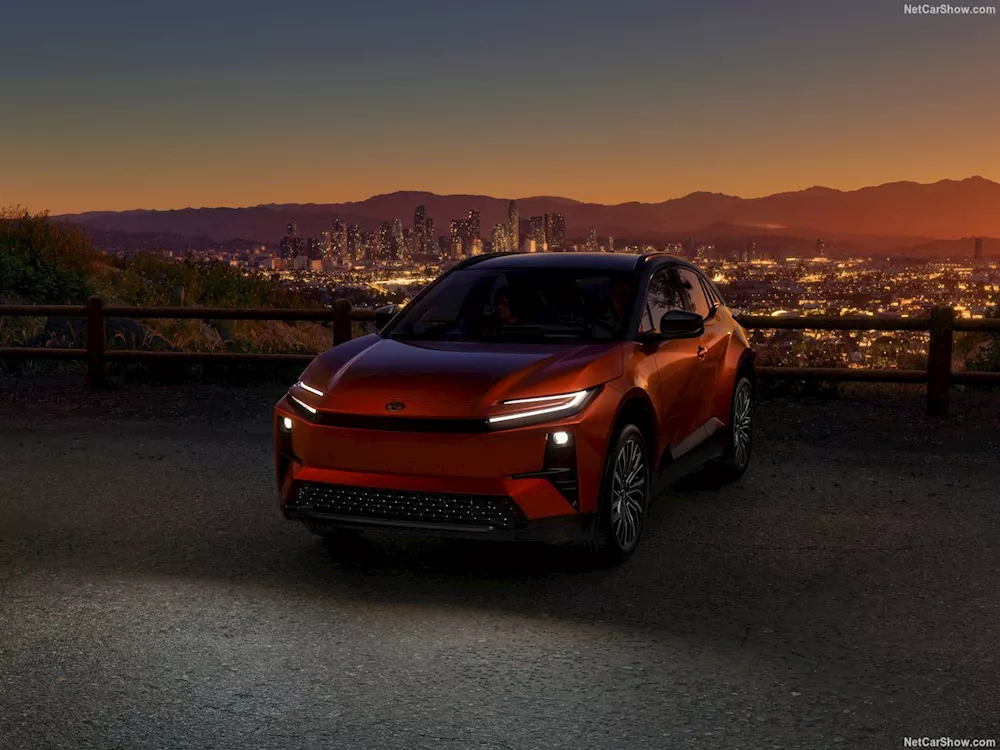 تويوتا C-HR BEV الكهربائية