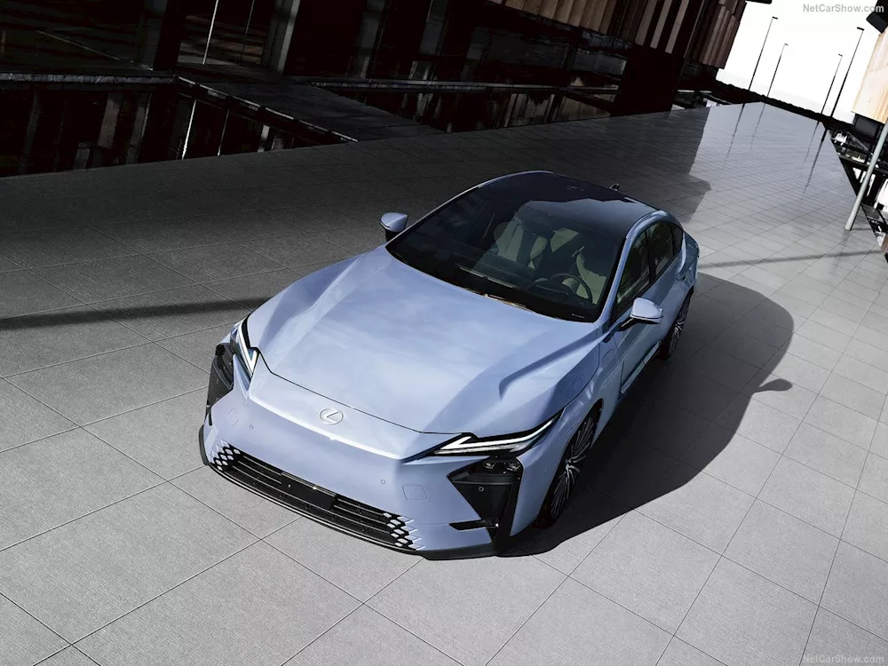 لكزس ES الجديدة