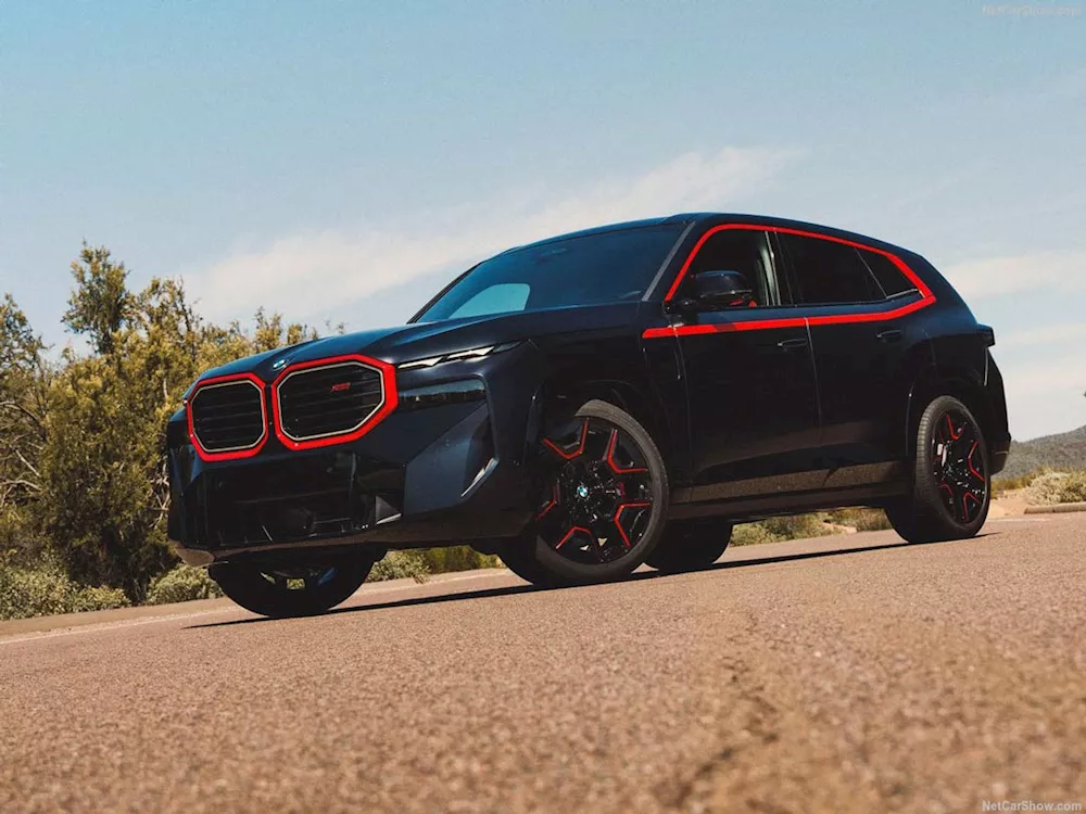 بي إم دبليو XM Label