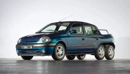 رينو كليو سداسية العجلات