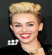 مايلي سايرس :Miley Cyrus "سئمت من شعري القصير!"                                                                                                       