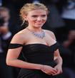 سكارليت جوهانسون في مهرجان البندقية السينمائي                                                                                                         